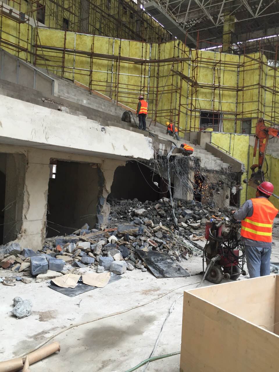 工程拆除，工装拆除，商场改造拆除工程