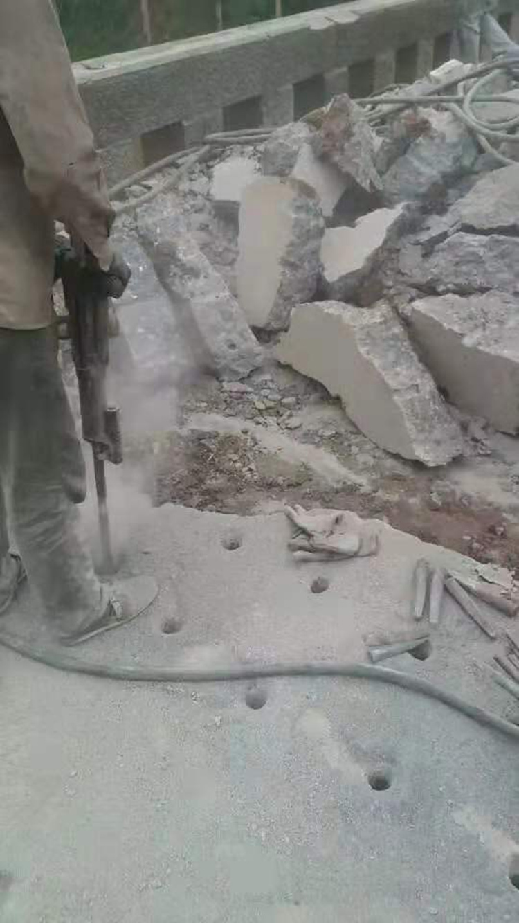 混凝土切割拆除，混凝土拆除工程